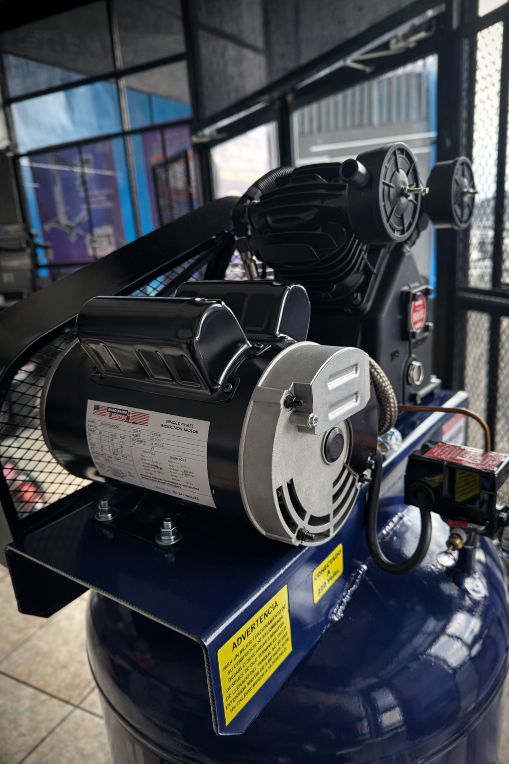 Compresor Industrial De Aire 3HP 235L Vertical 110/220V Monofasico