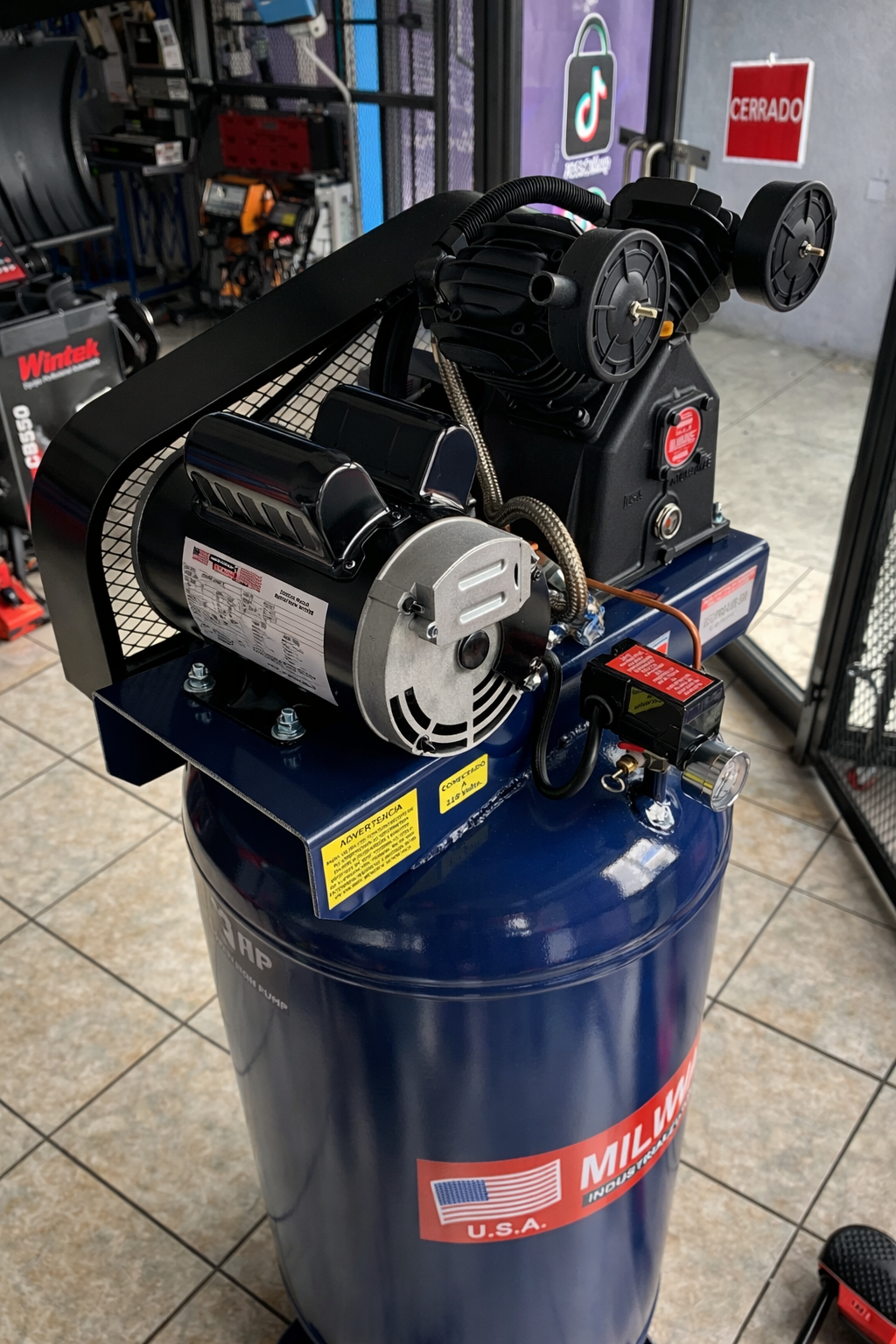 Compresor Industrial De Aire 3HP 235L Vertical 110/220V Monofasico